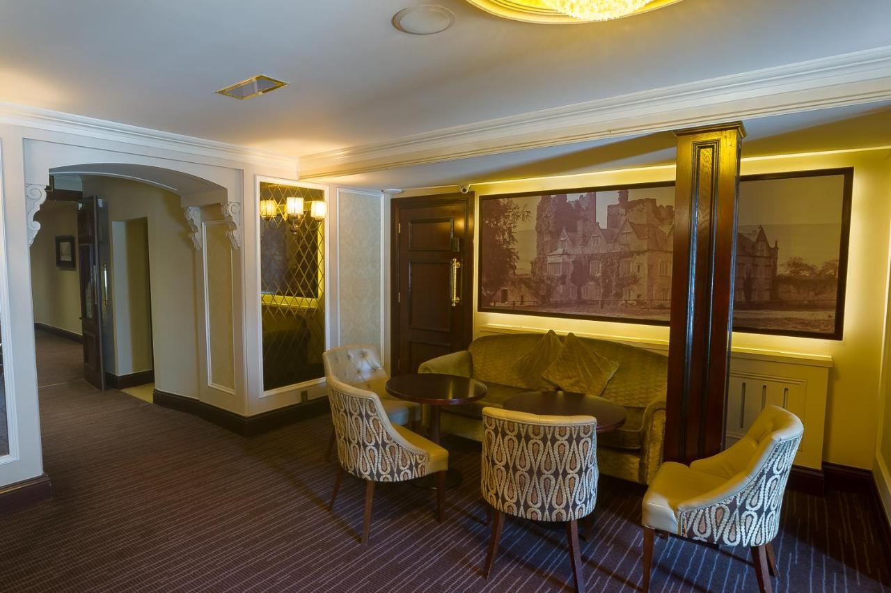 The Carraig Hotel Carrick-on-Suir Extérieur photo
