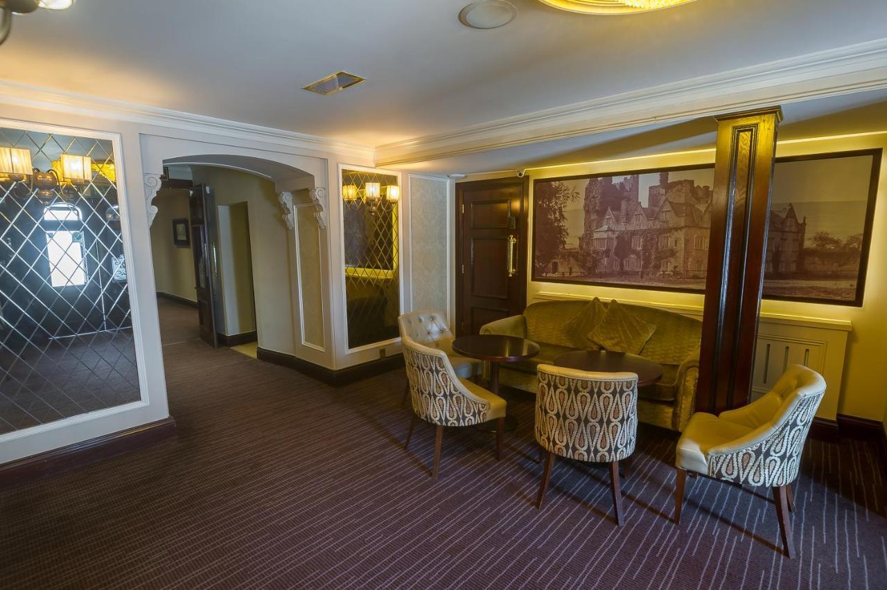 The Carraig Hotel Carrick-on-Suir Extérieur photo