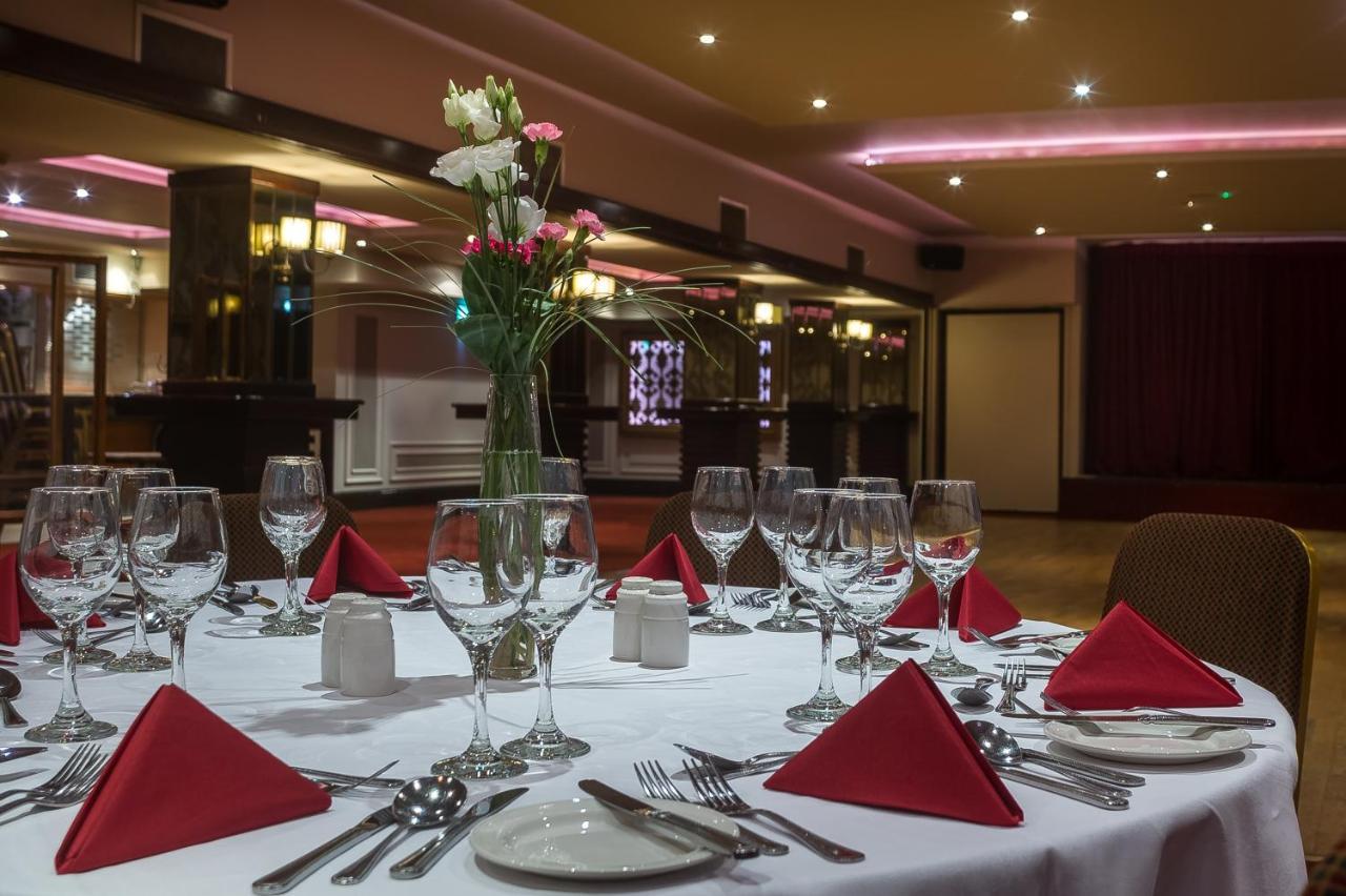 The Carraig Hotel Carrick-on-Suir Extérieur photo