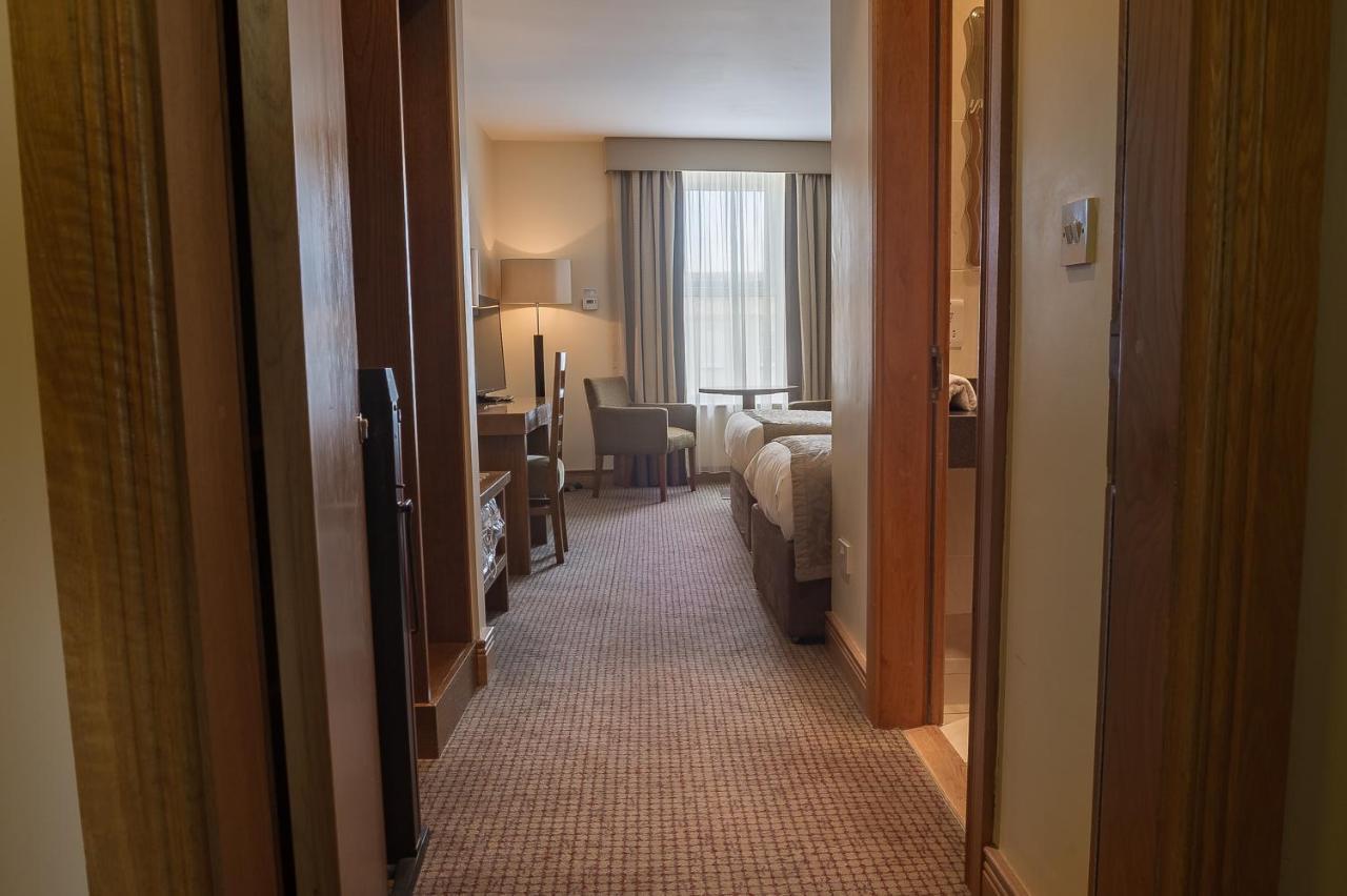 The Carraig Hotel Carrick-on-Suir Extérieur photo