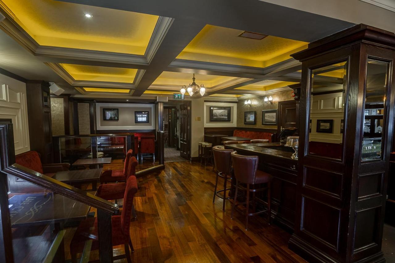 The Carraig Hotel Carrick-on-Suir Extérieur photo