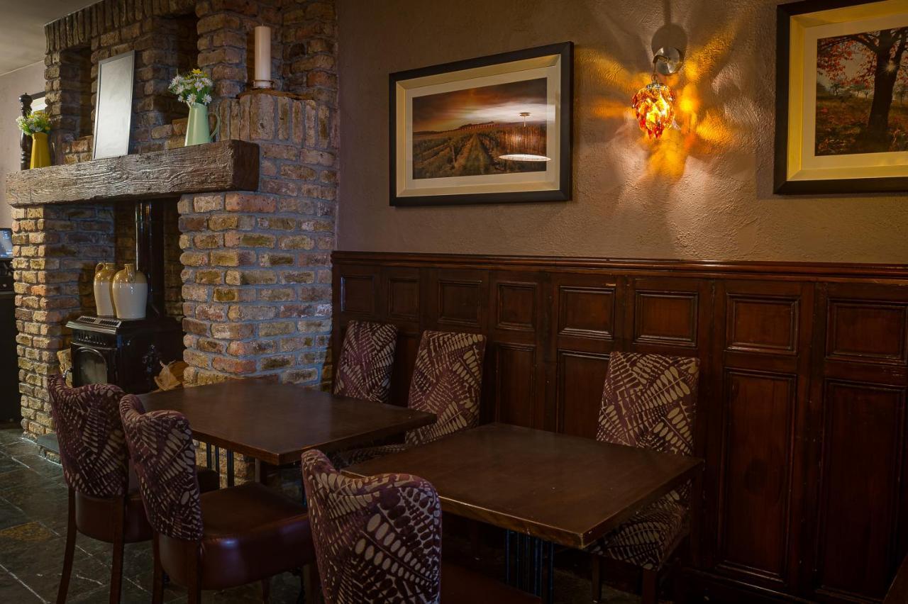 The Carraig Hotel Carrick-on-Suir Extérieur photo