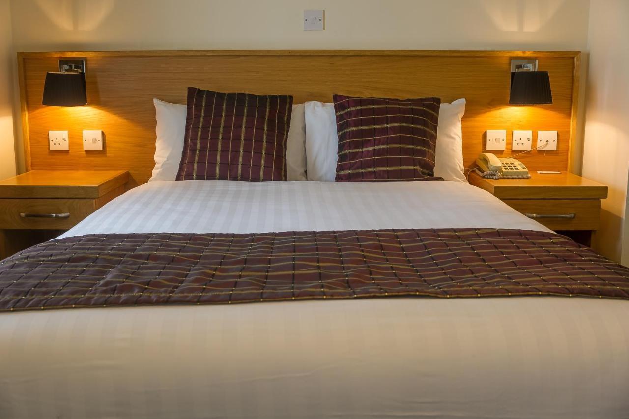The Carraig Hotel Carrick-on-Suir Extérieur photo