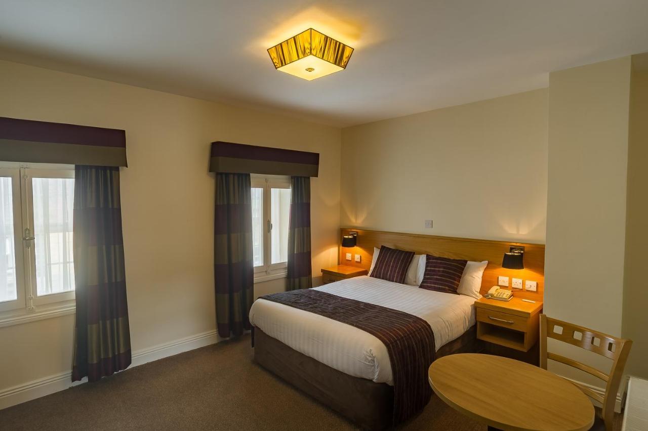 The Carraig Hotel Carrick-on-Suir Extérieur photo
