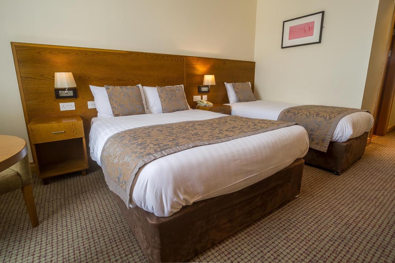 The Carraig Hotel Carrick-on-Suir Extérieur photo