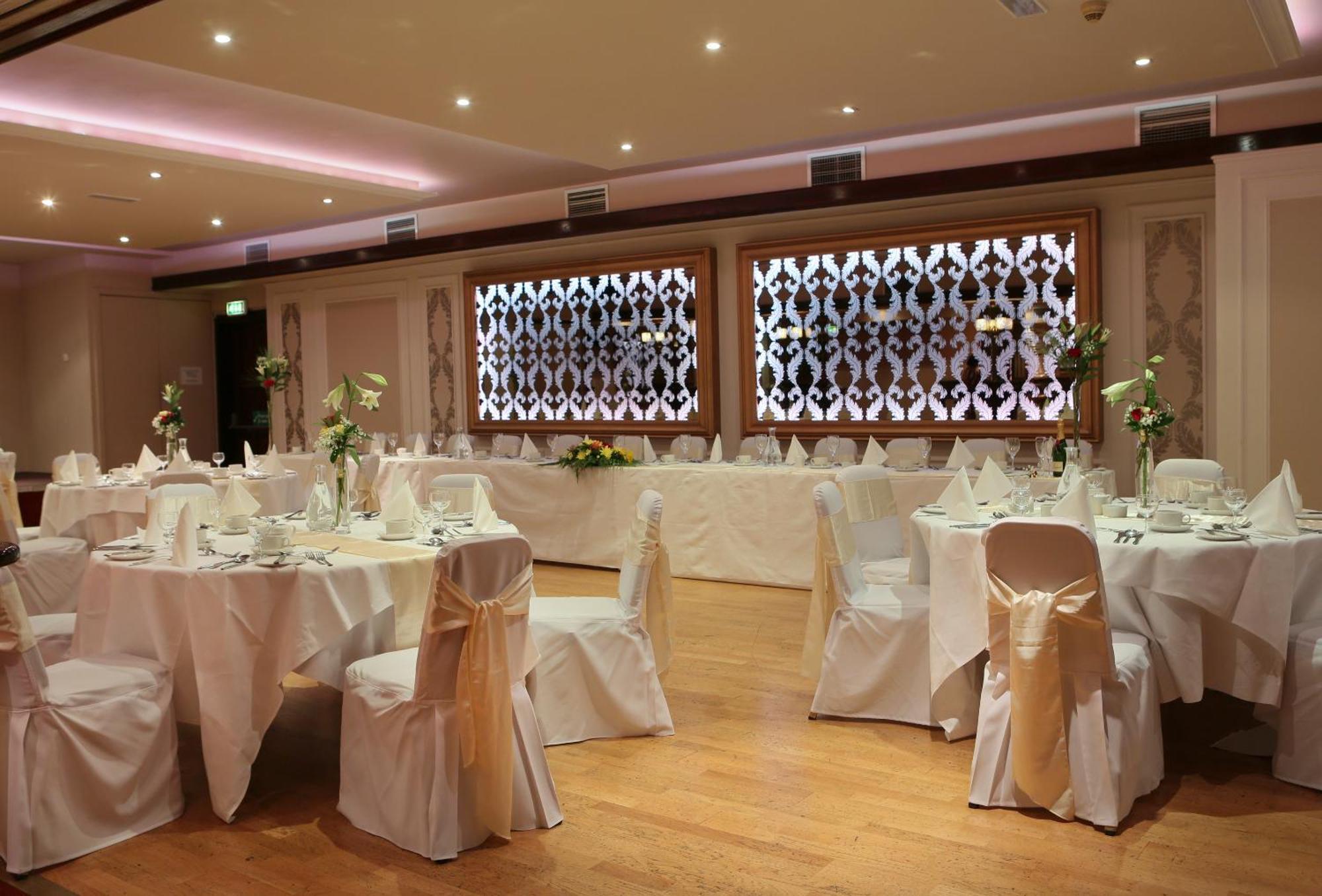 The Carraig Hotel Carrick-on-Suir Extérieur photo